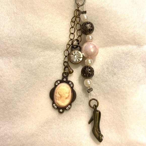 Cameo Planner Charm - Picture 8 of 9